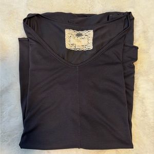 Size Large Cupio Women’s Open Shoulder Tee